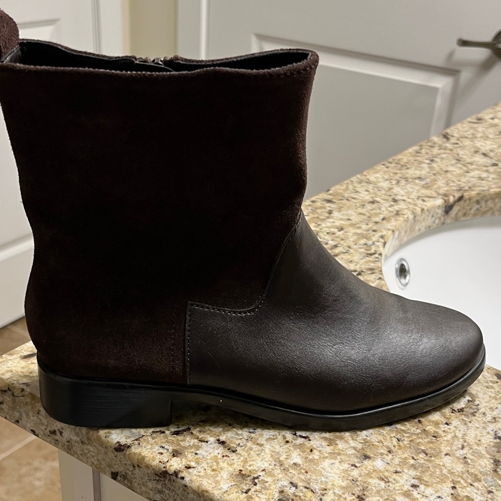 AEROSOLES Rich Chocolate Ankle Booties
